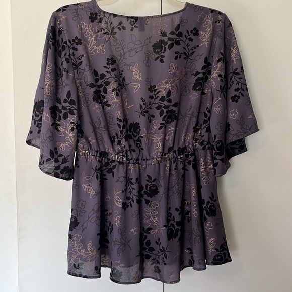 Torrid Size 0 Peplum Shirt (Purple/Black Floral) - Picture 2 of 5